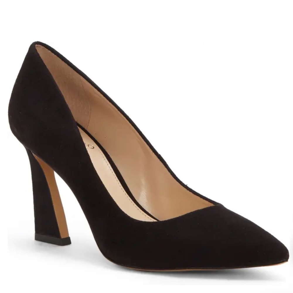 Never worn black pointed toe pump